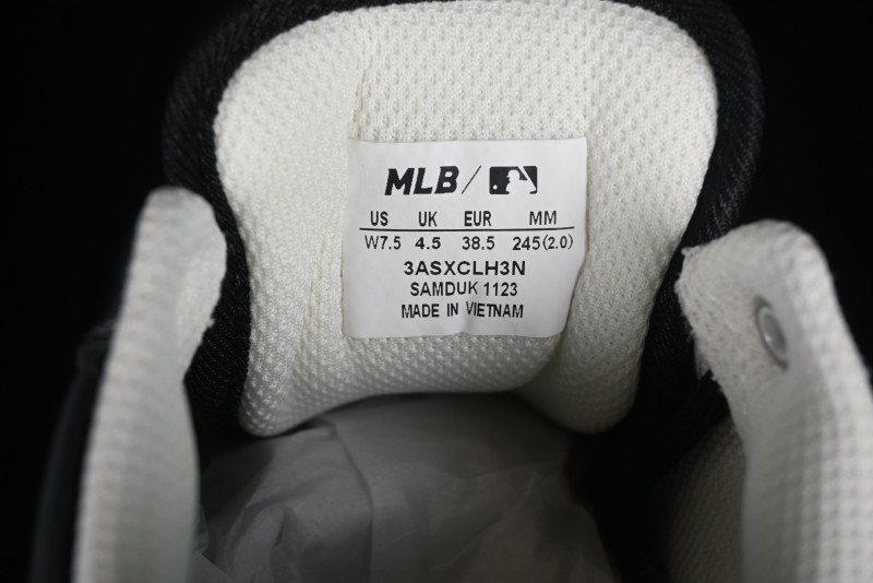 New York Yankees MLB Chunky Liner Height-Increasing Platform Sneakers - 3ASXCLH3N50BKS