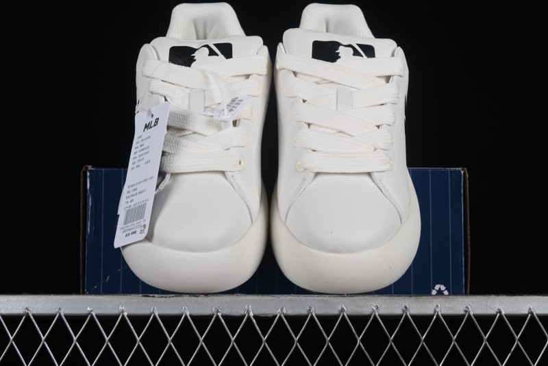MLB Chunky Classic Base Height Increasing Platform Sneakers - 3ASXCCB4N50IVS