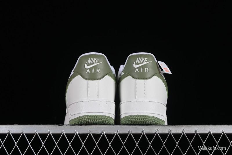 Nike Air Force 1 '07 Low Casual Sneakers in White Green - DV3808-106