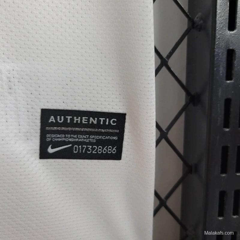 10/11 Retro Juventus Away Jersey