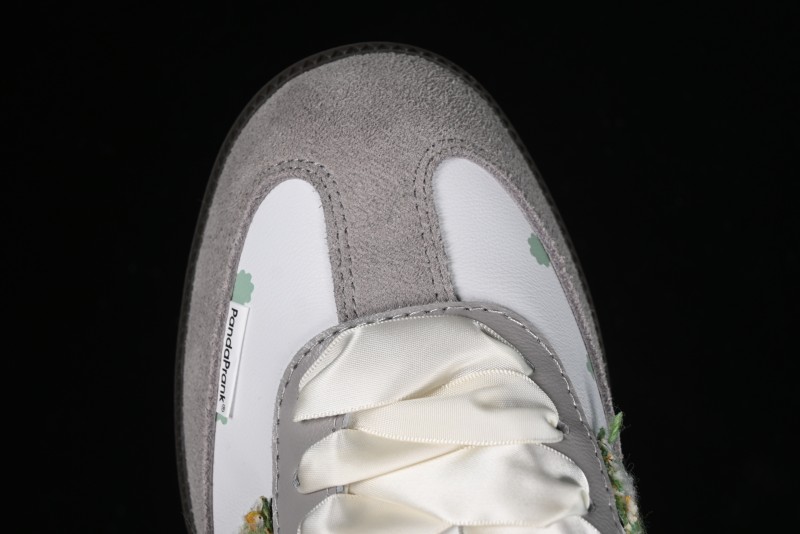 Adidas Originals Samba OG Low-Top Casual Sneakers with Panda Mischief Design - B75806