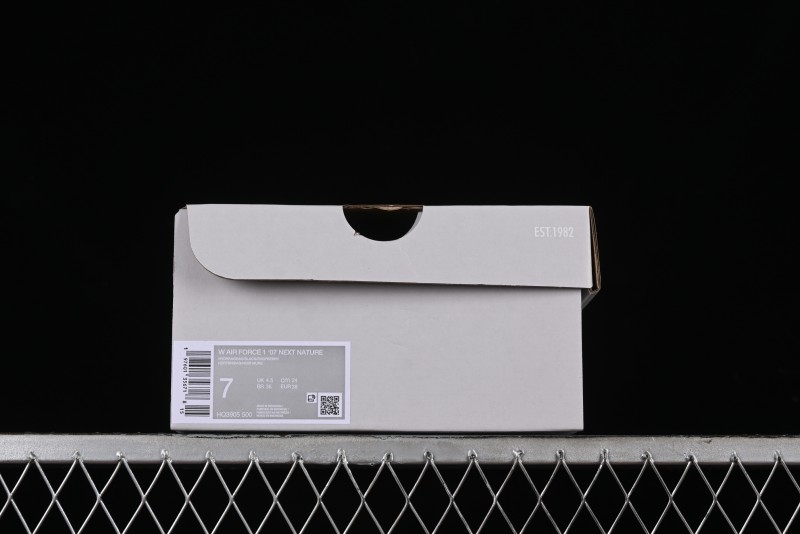 Nike Air Force 1 '07 Low Casual Sneakers with Full-Length Air Cushion - HQ3905-500