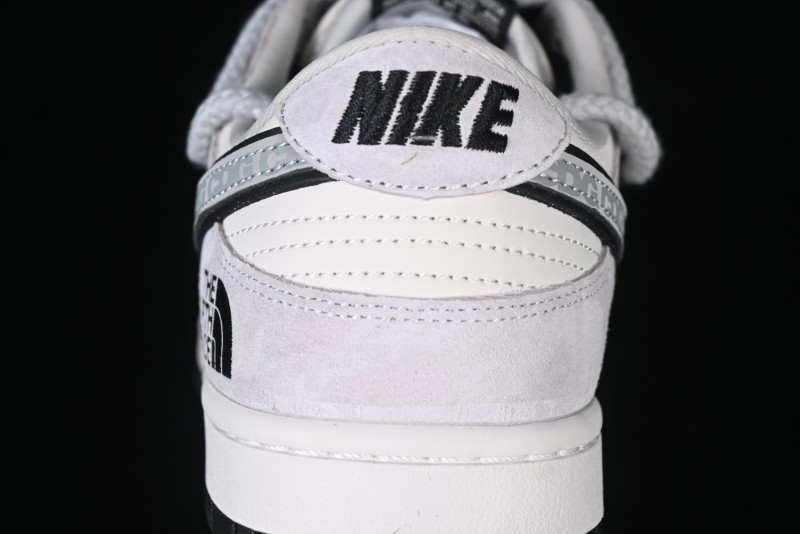 Nike SB Dunk Low The North Face x CDG Collaboration Anniversary Edition Customized Low-Top Skateboarding Shoes - XX3168-307