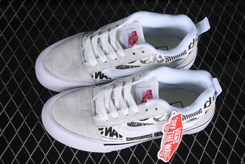 Vans Knu Skool Low-Top Retro Chunky Sneakers with Oversized Logo - VN000CS0239