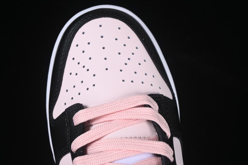 Nike SB Dunk Low Casual Skate Shoes in Blackberry Pink - CW1590-100