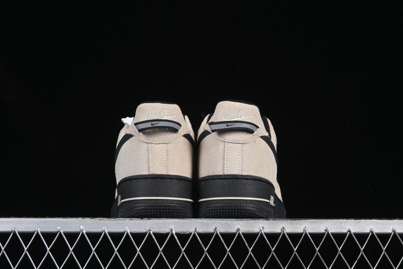Nike Air Force 1'07 Low Casual Sneakers with Full-Length Air Cushion - HV6526-200