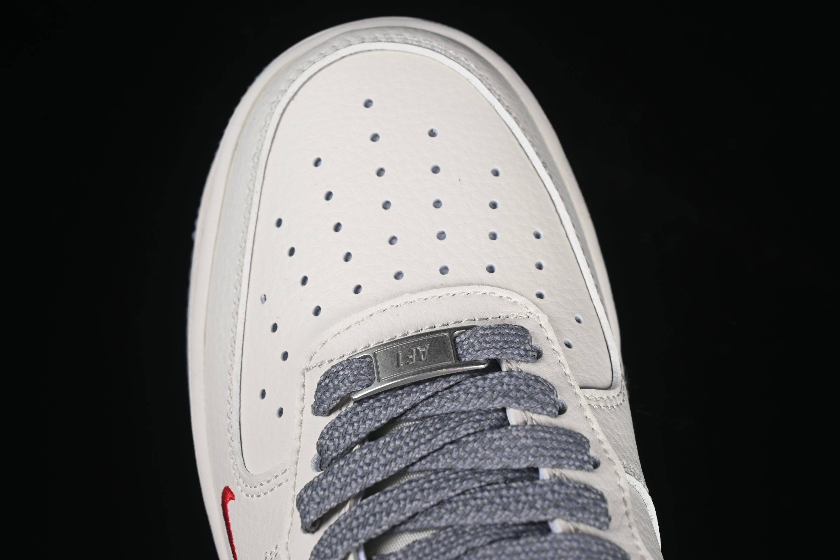Nike Air Force 1 '07 Low Supreme Collaboration Casual Sneakers with Red Swoosh - HH7518-039