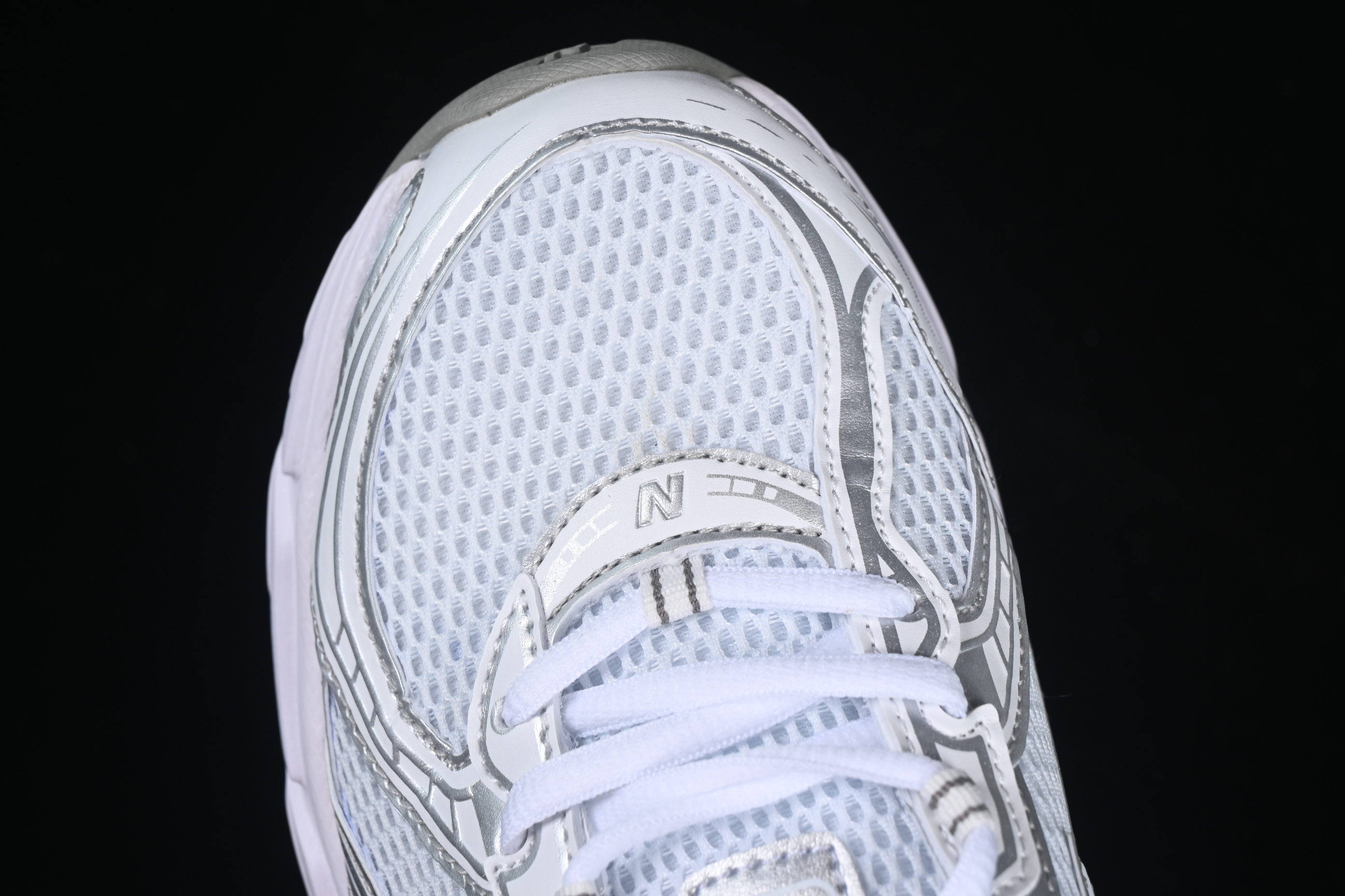 New Balance 740 Series Retro Dad Style Casual Running Shoes - U740WM2