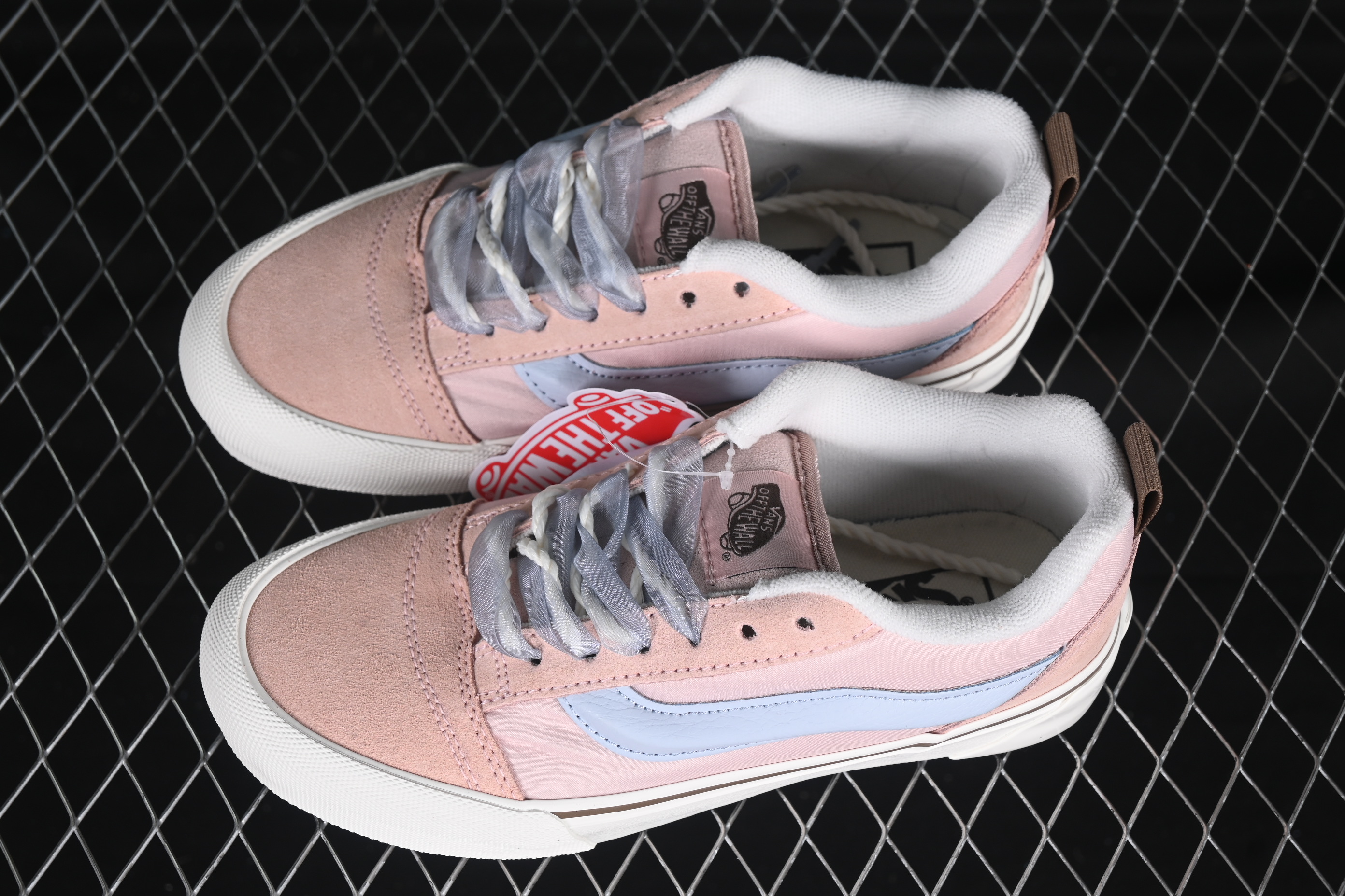 Vans Knu Skool Low-Top Retro Chunky Sneakers - VN000D75F94