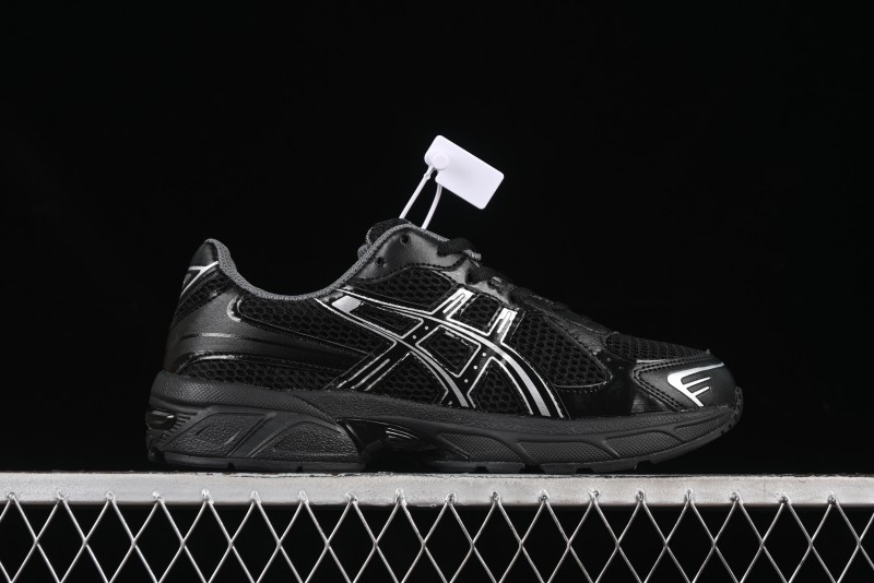 Asics Tiger GEL-1130 Low-Top Casual Running Shoes with Outdoor Style and GEL Cushioning - 1201A906-001