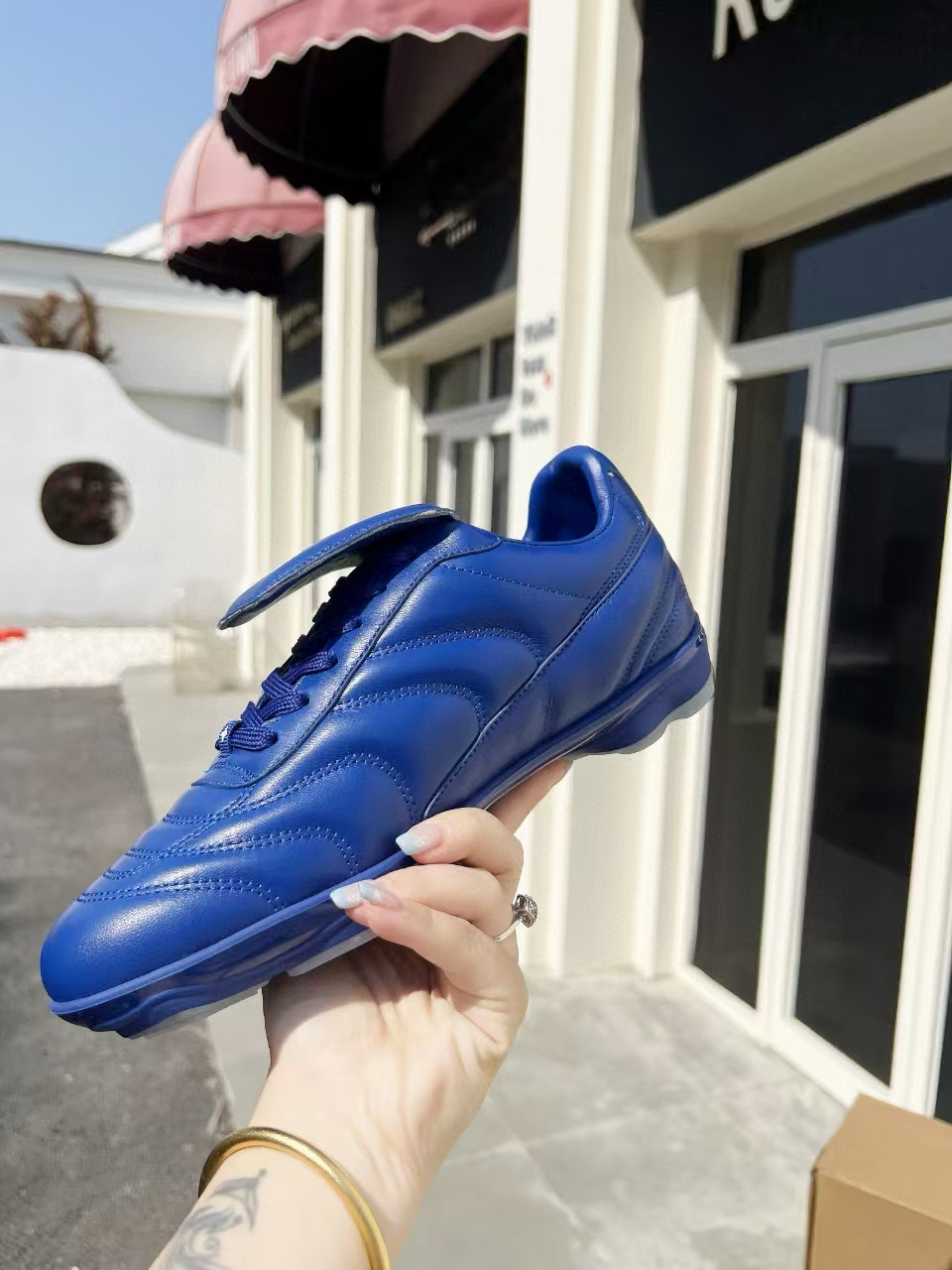 2025 Unisex Louis Vuitton Blue Leather Sneakers MJ00380(F/M)
