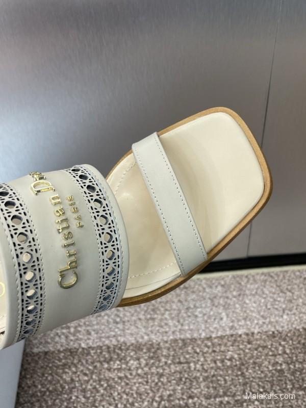 2025 Women Dior Beige Leather Slippers KFY00310