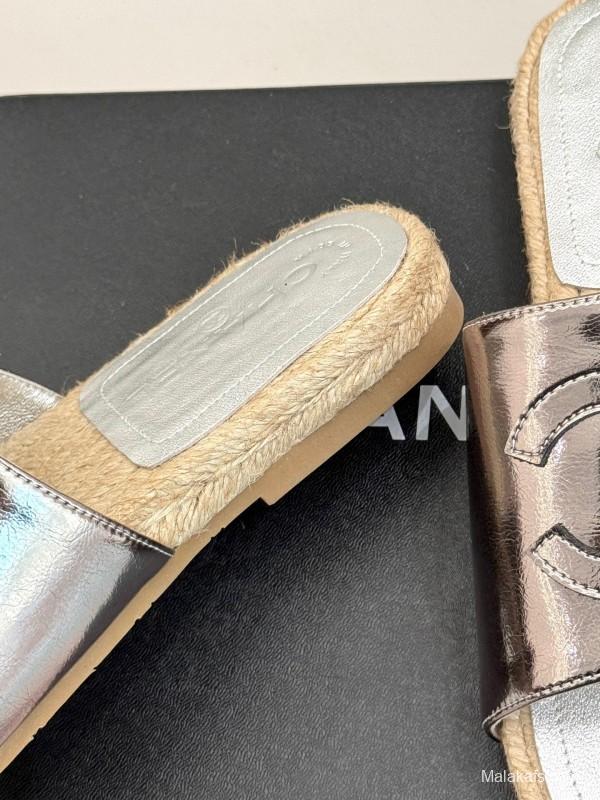 2025 Slippers Chanel Metallic Leather Slippers