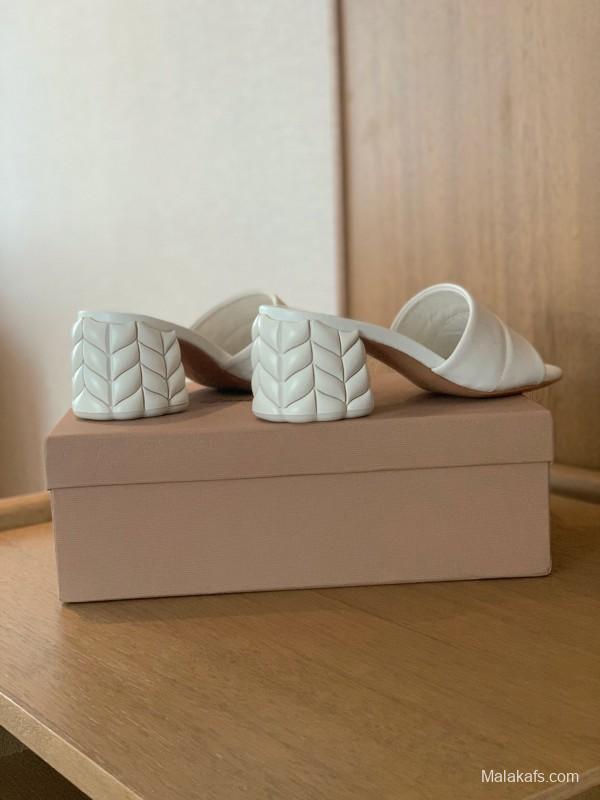 2025 Women Gianvito Rossi White Leather Slippers KFY00260