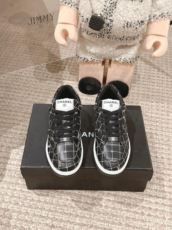 2025 Women Chanel Black White Leather Sneakers