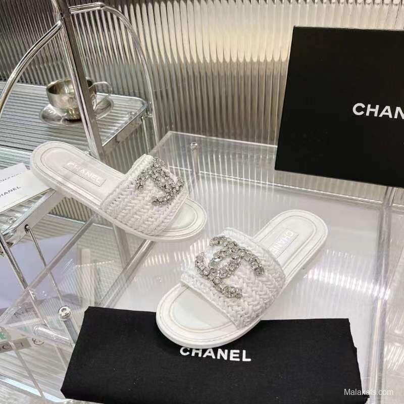 2025 Slippers Chanel White Raffia Crystal LY00270