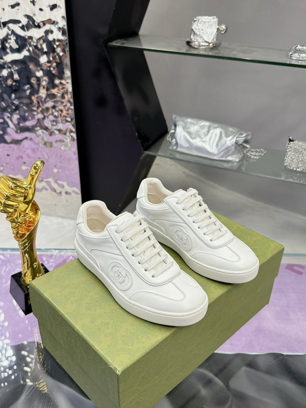 2024 Unisex Gucci White Leather Suede Sneakers MJ00310