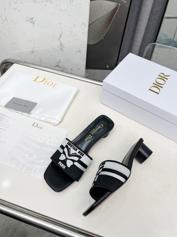 2025 Women Dior Black White Fabric Leather Mid-heel LY00200