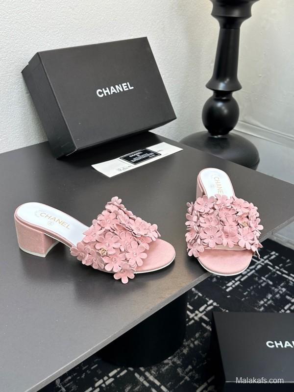 2025/Women Chanel Pink Suede Floral Embellished Block Heel Sandals LY00360(F)
