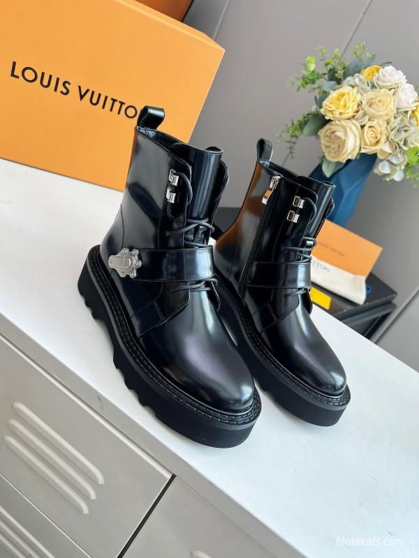 2024 Women Louis Vuitton Black Calfskin Leather Boots MJ00310