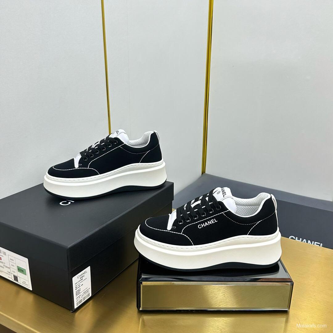 2025 Women Chanel Black White Leather Sneakers
