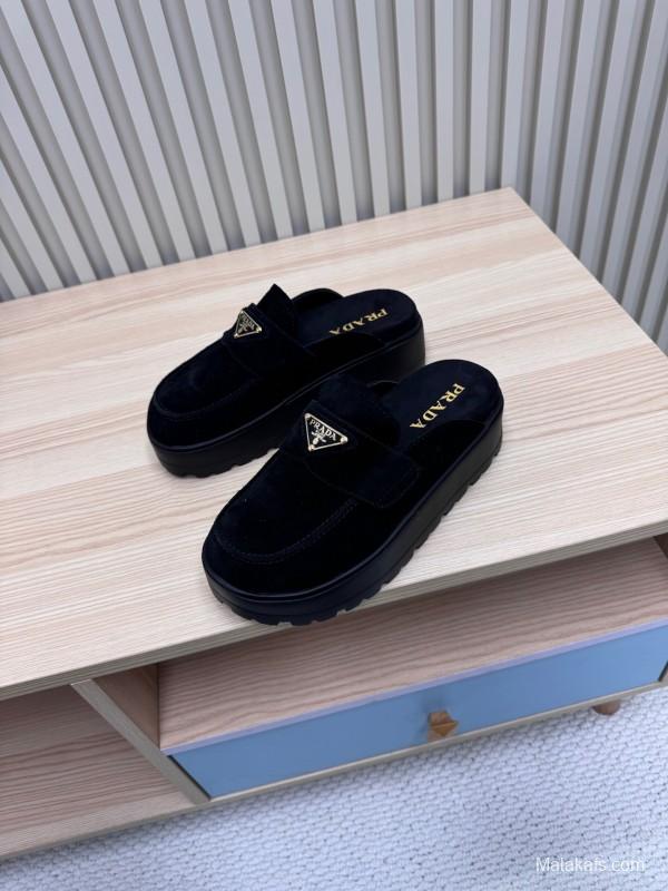 2025 Women Prada Black Suede Loafers Slip-On KFY00280