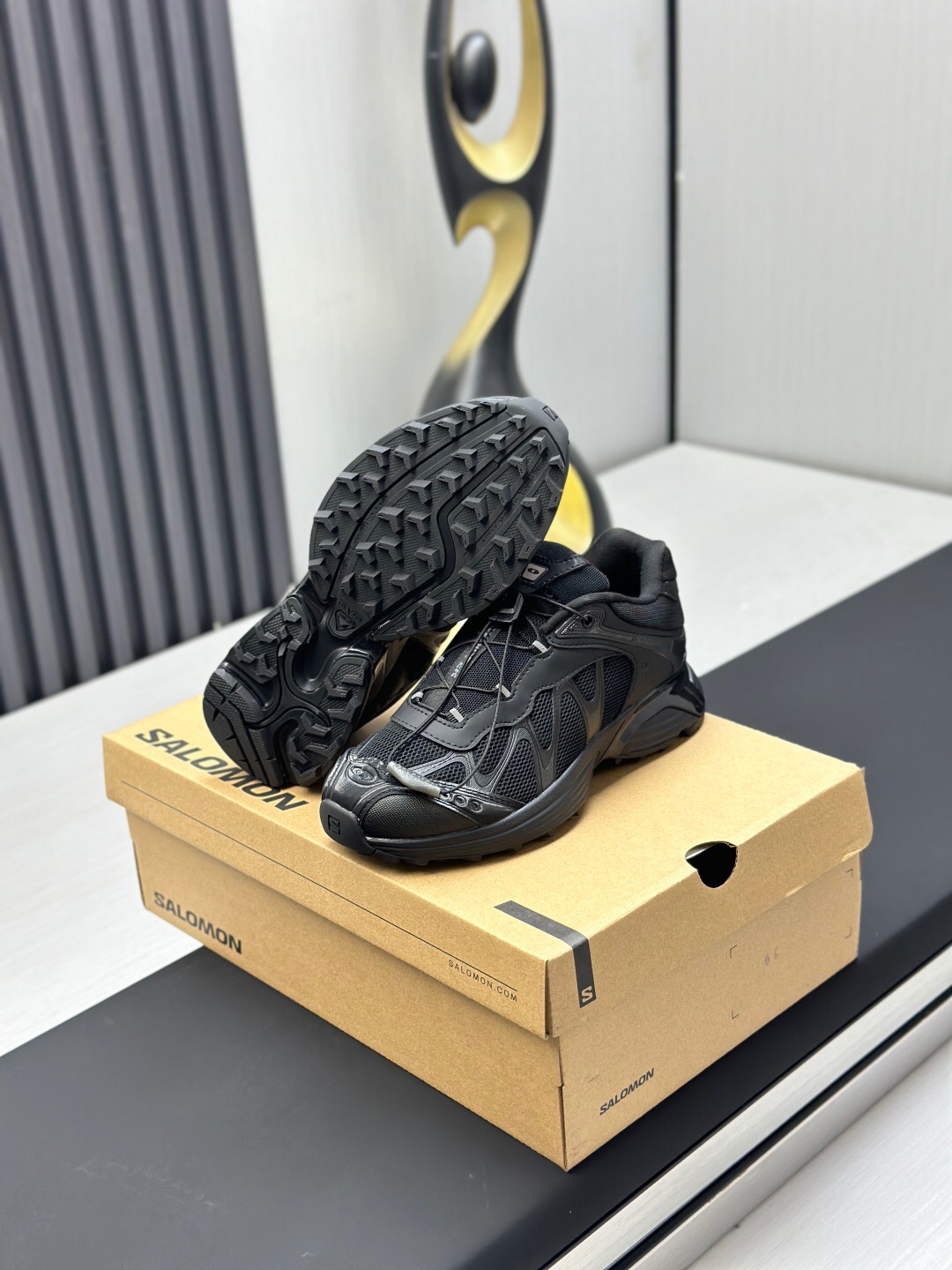 2025 Unisex SALOMON Black Leather Mesh Sneakers AS00320