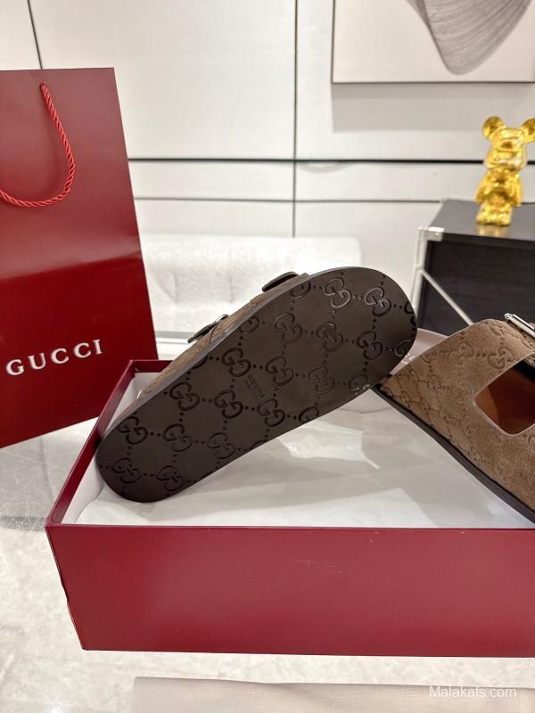 2025 Unisex Gucci Brown Leather Slippers Double G Embossed AS00240