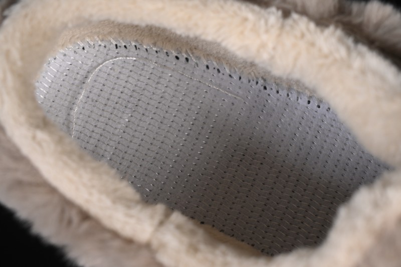 Keen Howser III Slide Winter Plush Casual Lifestyle Shoe - 1029434