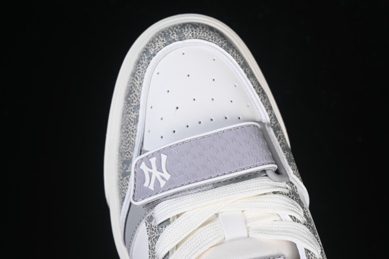 Adidas NY MLB Chunky Liner Pocket Monogram New York Yankees Platform Sneakers - 3ASXP025N50GRS