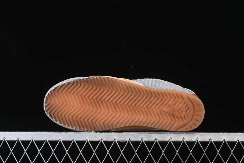 Golden Goose True Star Distressed Leather Sneakers - GGDB