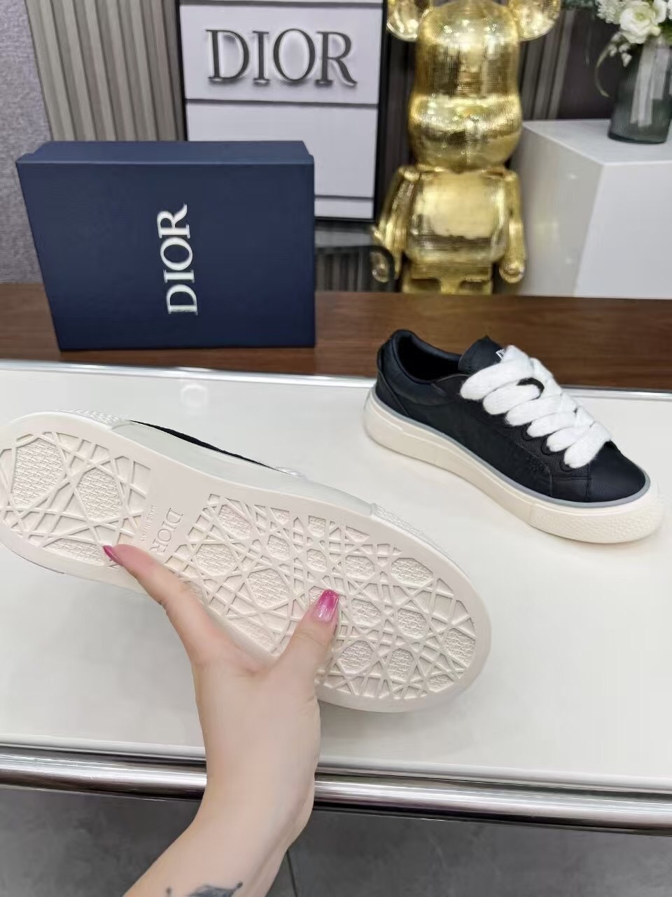 Dior B33 Sneakers Classic Tennis Shoe Reinvention - AS00290