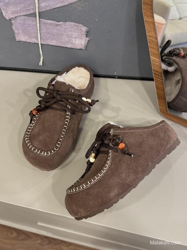 UGG 2025 Spring/Summer Collection Plush Wool Slippers with Vintage Buckle - KFY00240