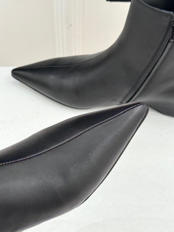 Khaite Retro Pointed Toe Height Increasing Ankle Boots - KFY00390