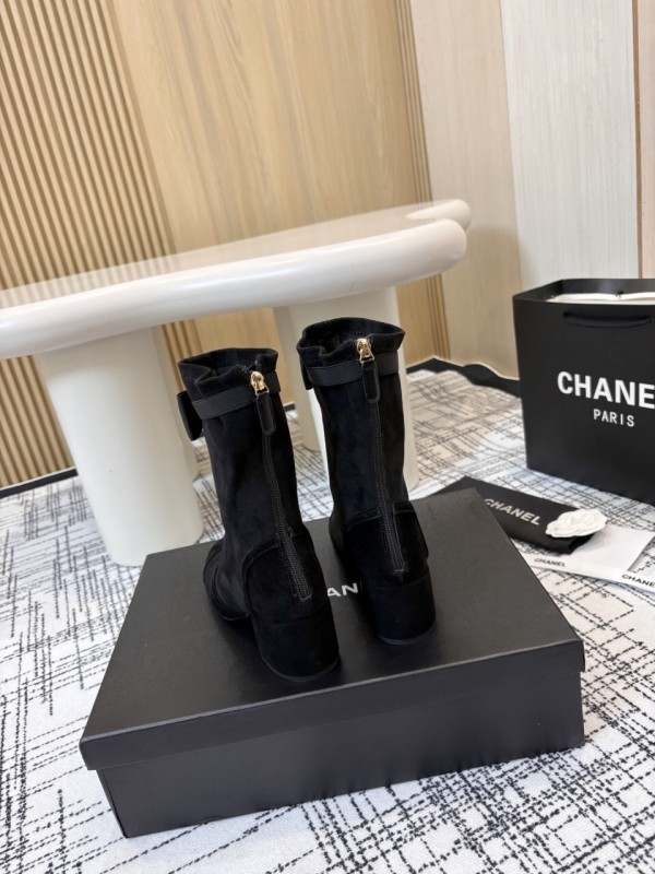 Chanel Classic Chunky Heel Back Zip Ankle Boots - LY00320