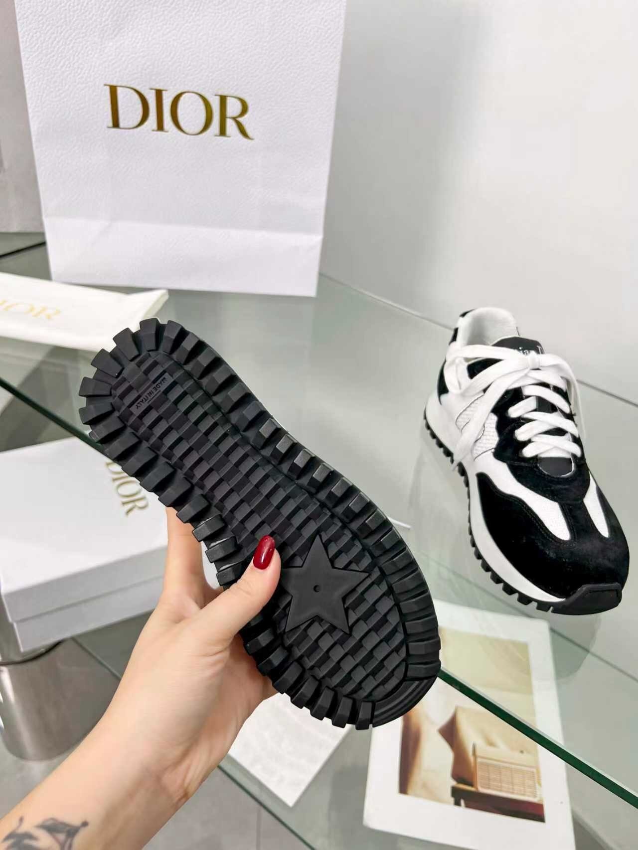 Dior C'est Dior Sport Sneakers - LY00