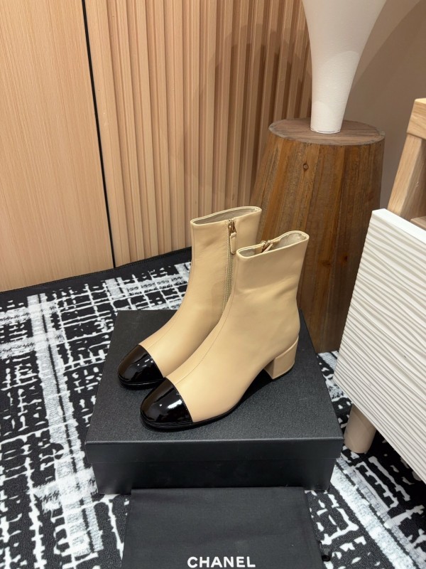 Chanel 2025/SS Quilted Patent Leather Block Heel Elastic Ankle Boots - LY00350
