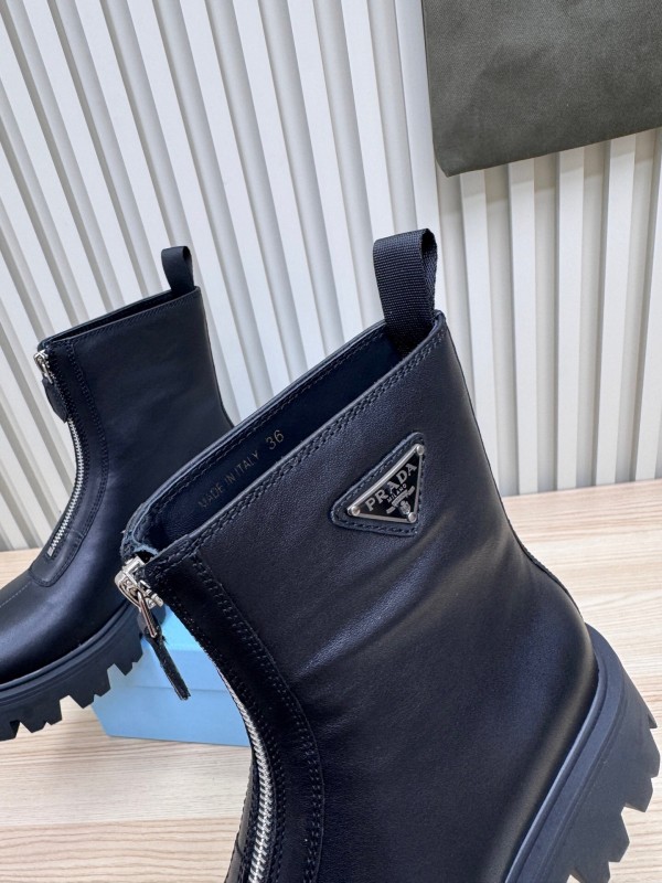 Prada Unisex Martin Boots 2025 SS Collection - LY00340