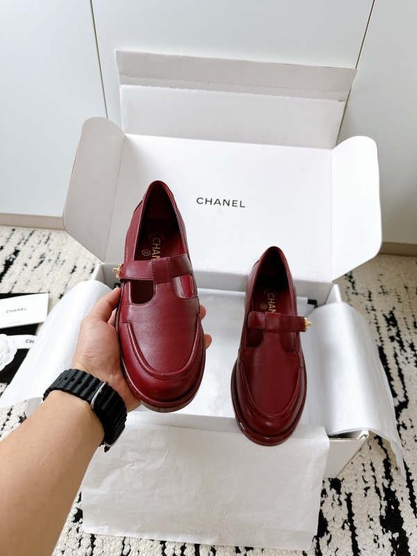 Chanel 2025 SS Loafers Classic Elegant Design - KFY00320