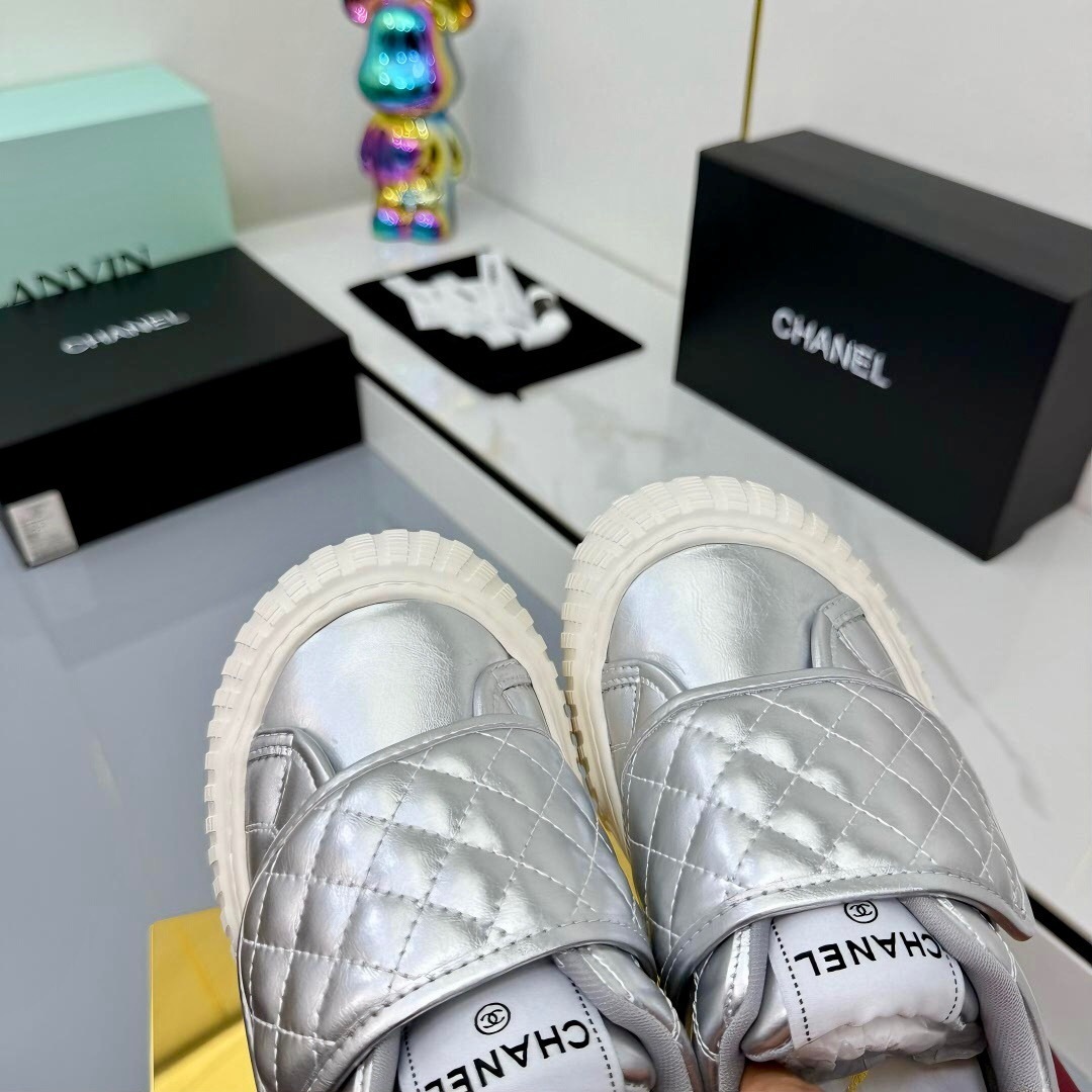 Chanel 2025/SS Panda Casual Sneakers Bread Shoes - LY00330
