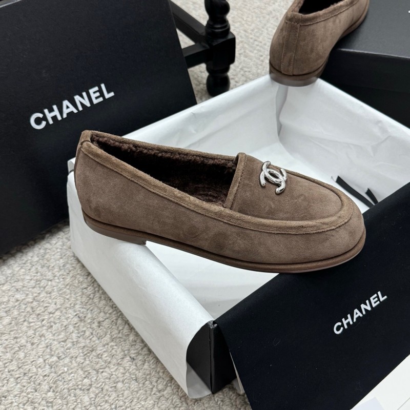 Chanel 2025 SS Teddy Fur Loafers with Double C Logo - KFY00300