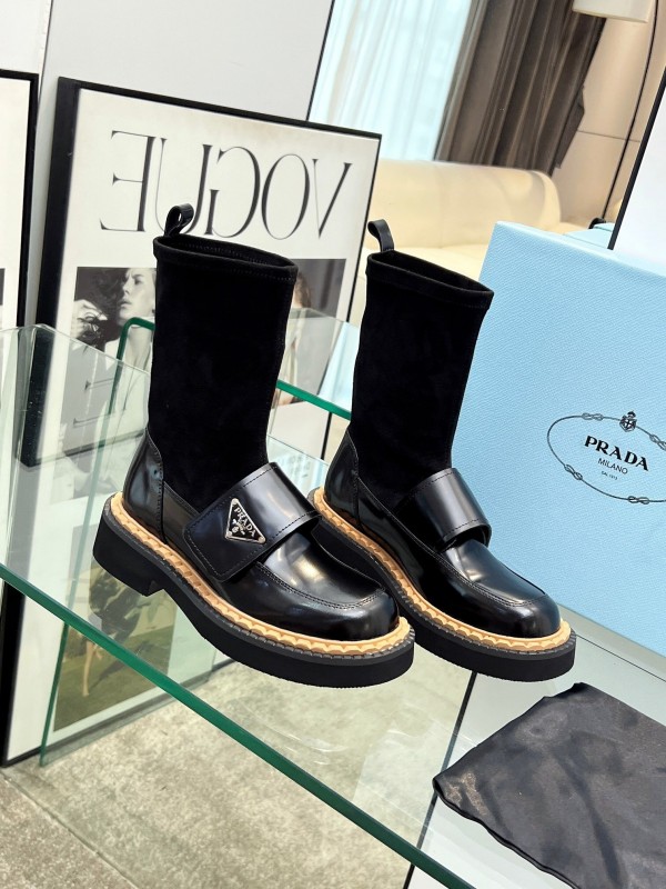 Prada Infinite Versatile Ankle Boots for Women - LY00300