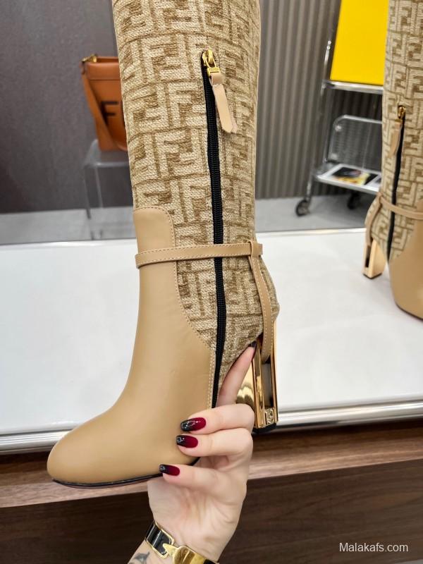 FENDI Delfina Round Toe Boots with FF Buckle - LY00