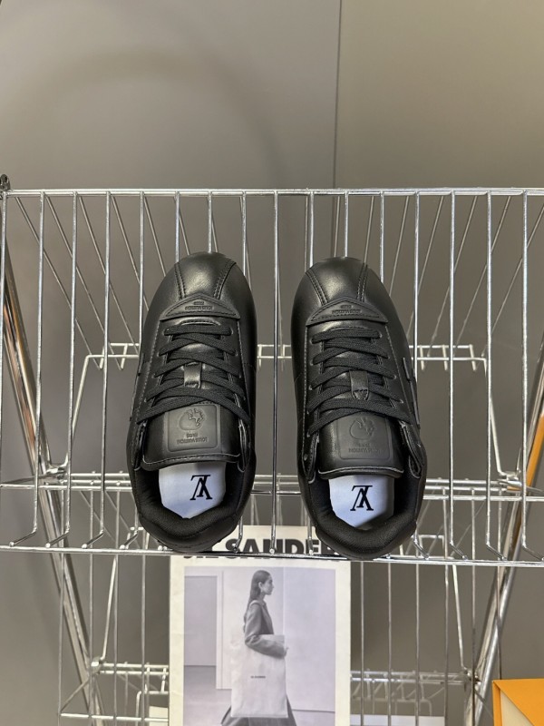 Louis Vuitton 2025 SS Pharrell Williams Collaboration Thick Sole Sneakers Retro Running Shoes - KFY00380/KFY00390
