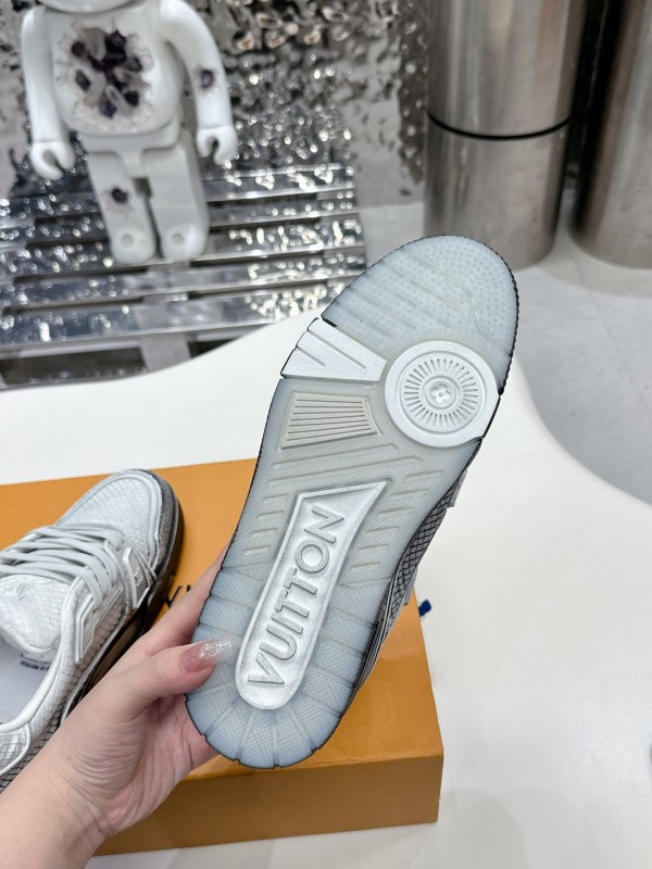Louis Vuitton LV Trainer Basketball Series Washed Board Shoes - LY00430
