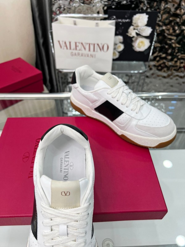 Valentino Joie de Jouer Series Hook-and-Loop Platform Sneakers - AS00360