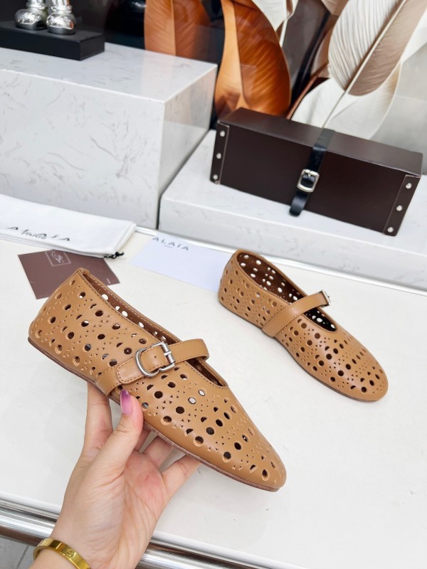 Alaia 2025/SS Perforated Ballet Flats - LY00320