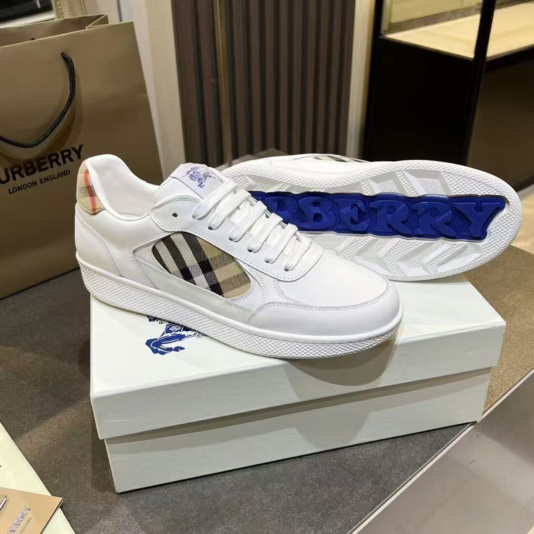 Burberry 2025/SS Italian-Made Sneakers with Equestrian Knight Label - KFY00300