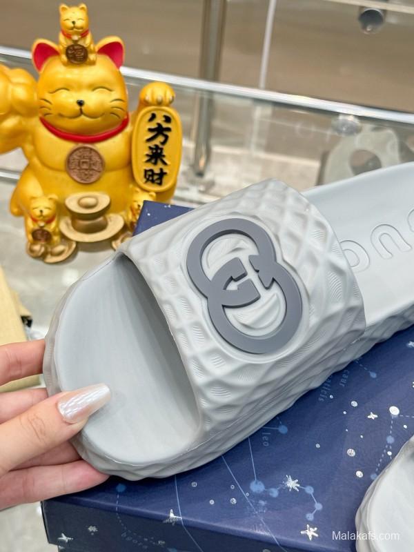 Gucci Lido Interlocking G Textured Rubber Sandals for Men - AS00170