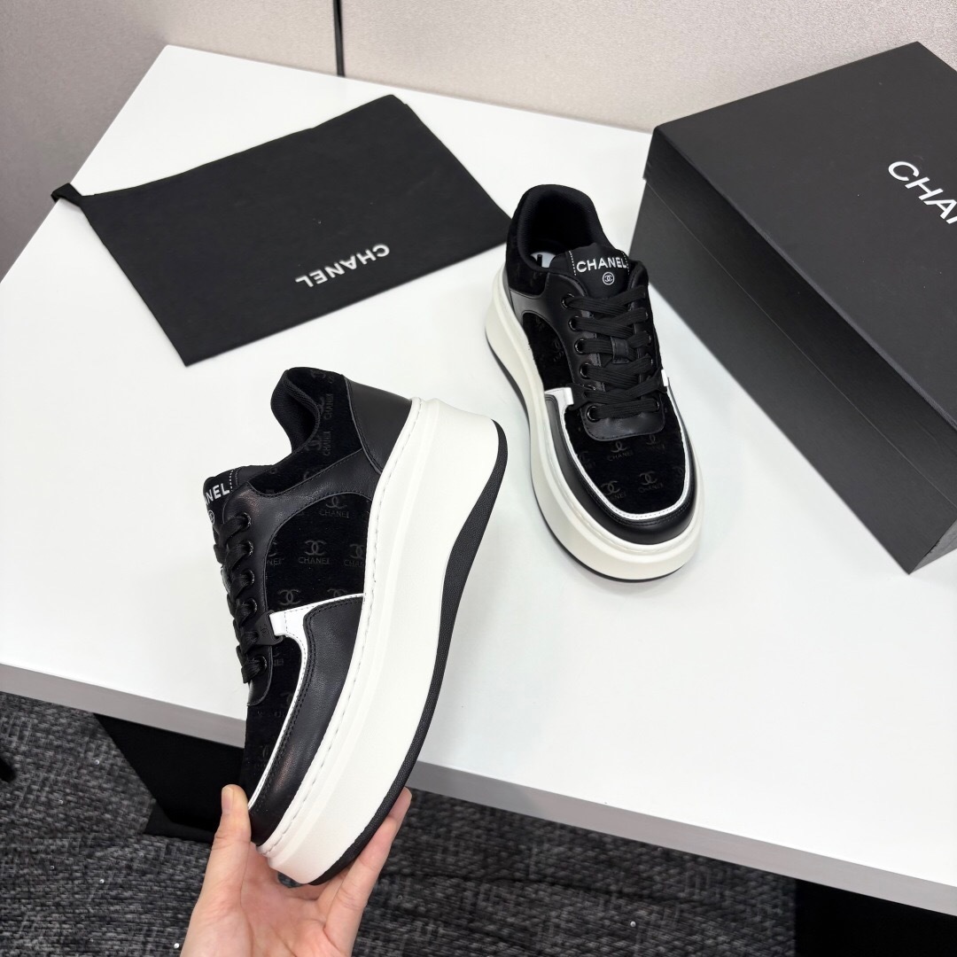 Chanel 2025 SS Panda Casual Sneakers - LY00340